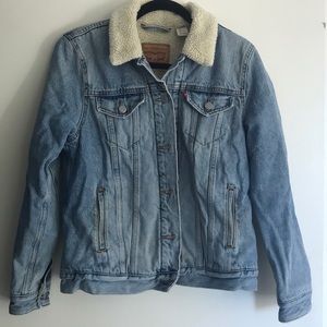 Levi’s lined jean jacket